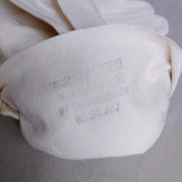 💯% White Leather long Gloves - flower design - Picture 9 of 9